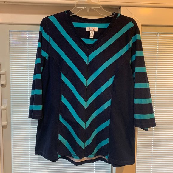 NWOT Denim & Co. Color Block V-Neck Aqua Blue/Navy 3/4 Sleeve Shirt Size Large - Picture 1 of 11